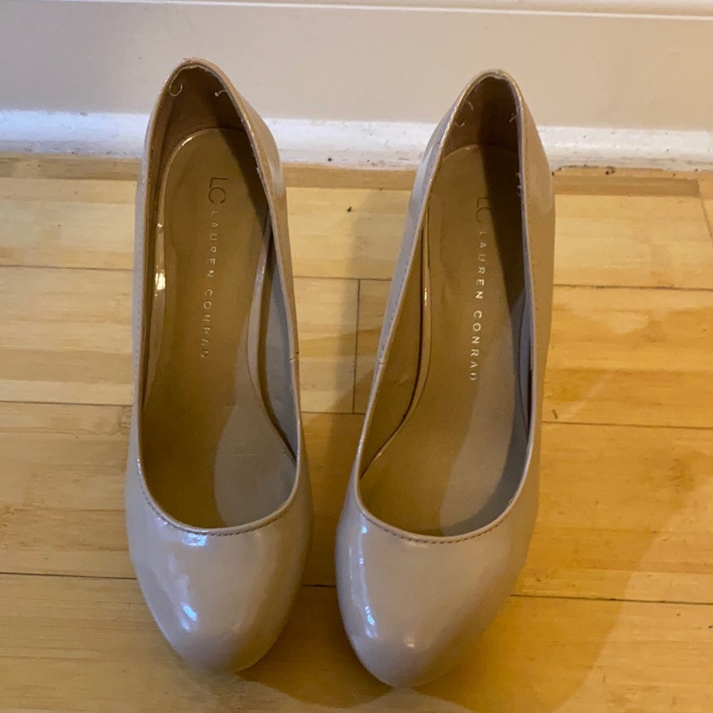 Lauren Conrad nude heels size 8